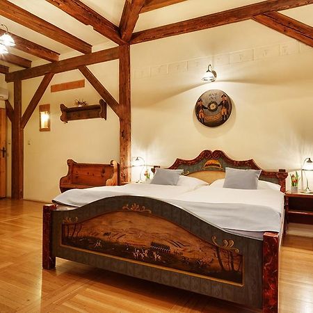 Penzion U Kriveho Psa Frydek-Mistek Room photo