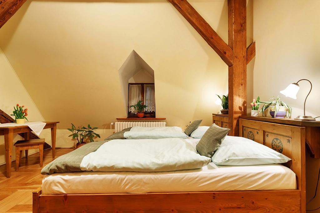 Penzion U Kriveho Psa Frydek-Mistek Room photo
