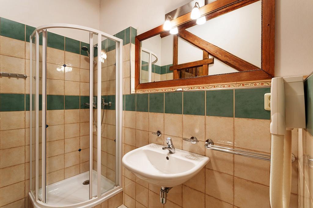 Penzion U Kriveho Psa Frydek-Mistek Room photo