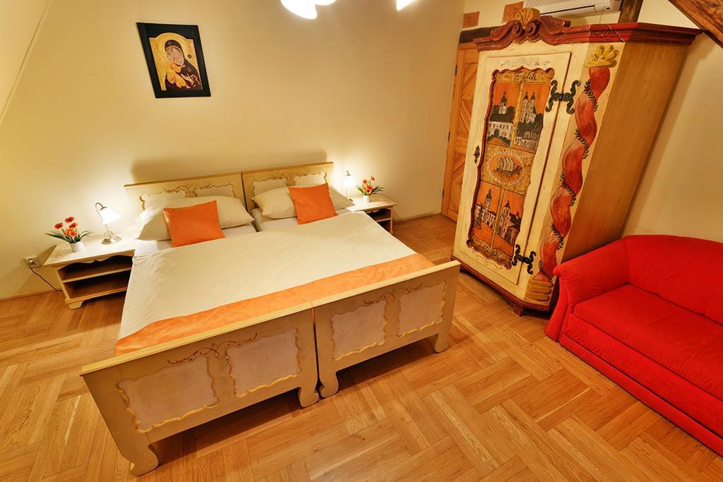 Penzion U Kriveho Psa Frydek-Mistek Room photo