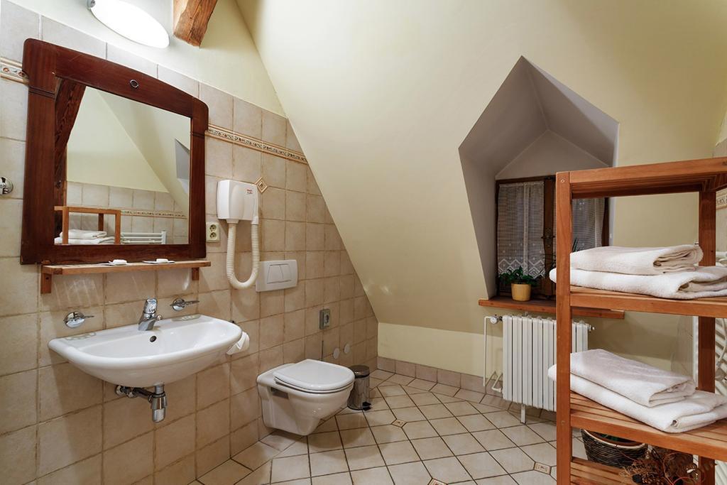 Penzion U Kriveho Psa Frydek-Mistek Room photo